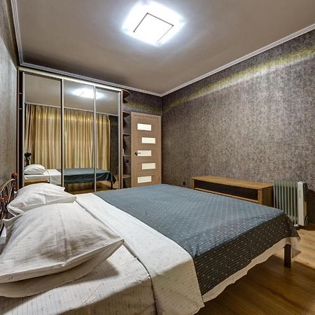 Apartments Near Ukraina Shopping Mall Kiev Exterior foto